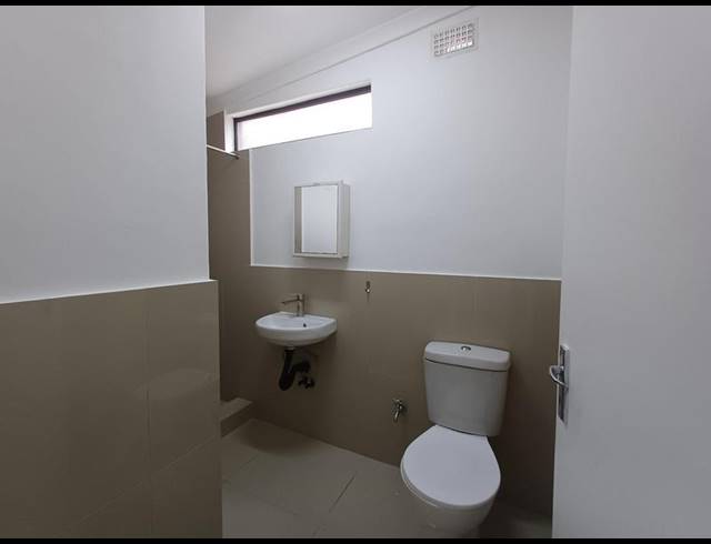 1 BEDROOM PROPERTY TO RENT IN OVERPORT